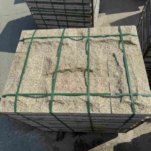 台州 黄金麻花岗岩石材自然面蘑菇石成品