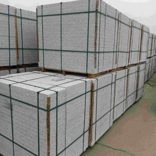 台州 白麻花岗岩石材荔枝面地铺石（300*600*50）