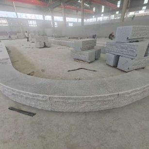 台州 芝麻白异形坐凳，自然面光面弧形加工