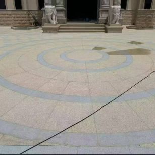 台州 黄金麻芝麻灰花岗岩石材地铺拼接效果