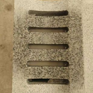 台州 芝麻白拉丝面花岗岩U型开槽排水槽