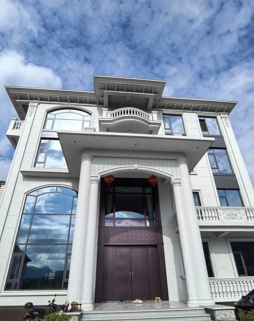 台州白麻别墅外墙干挂石材效果示例