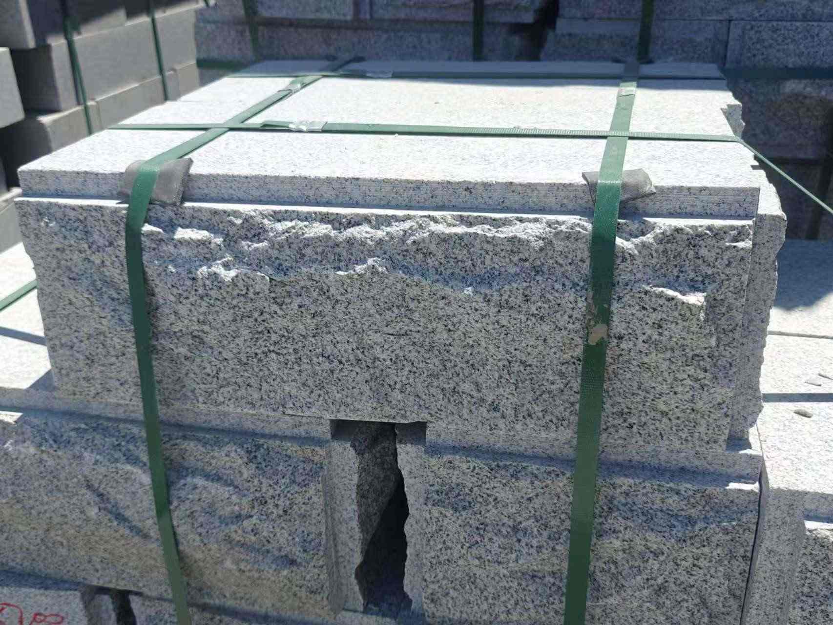 台州 芝麻白花岗岩自然面成品