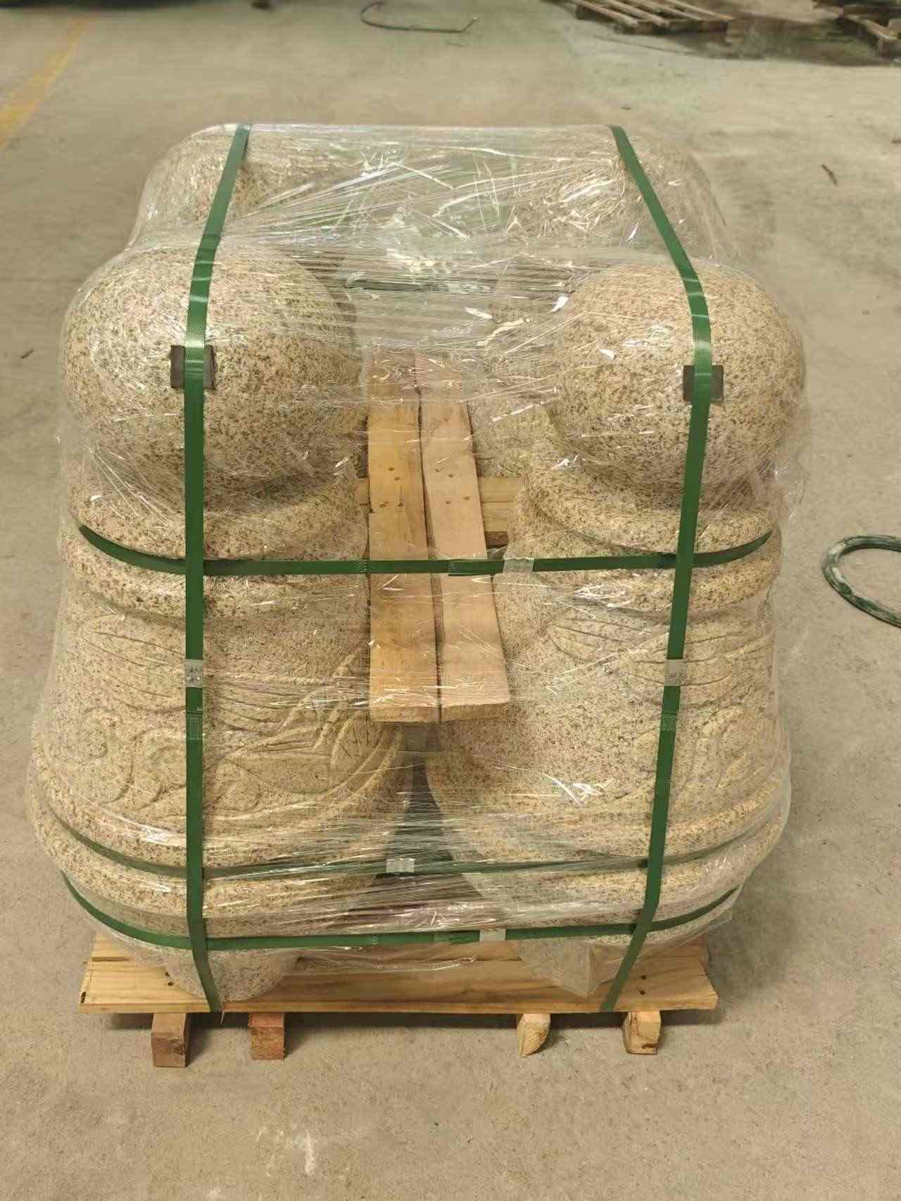 台州 黄金麻异形定制雕花——棒棒糖挡车柱