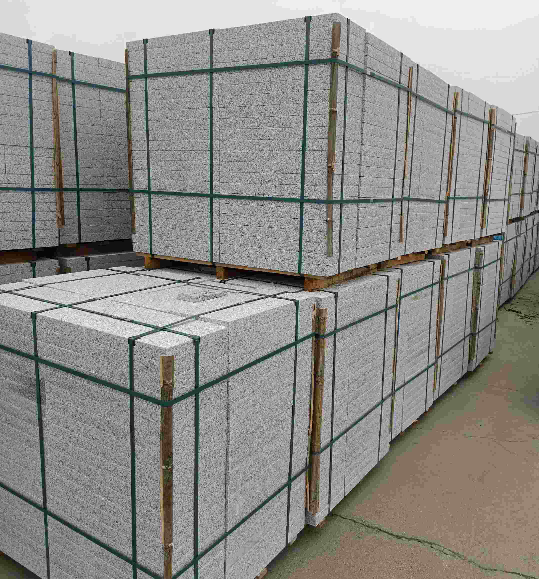 台州 白麻花岗岩石材荔枝面地铺石（300*600*50）