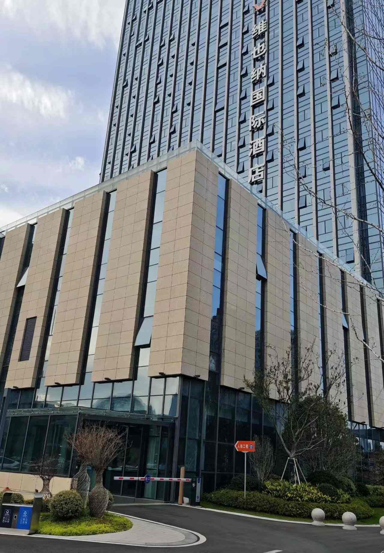 台州 黄金麻花岗岩外墙干挂