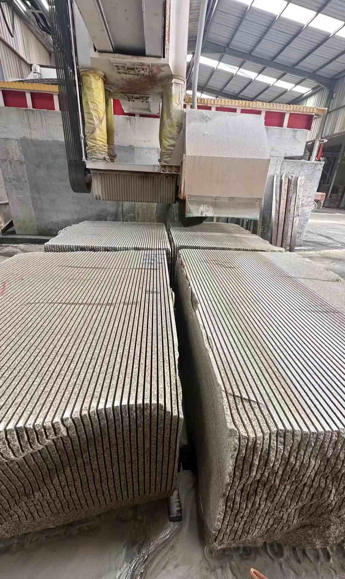 台州 车间生产日常，黄金麻白麻花岗岩