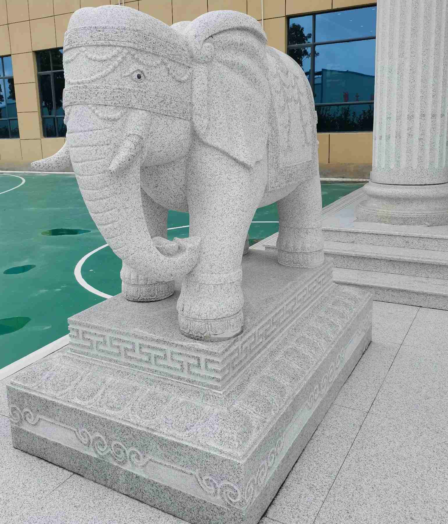 台州 白麻花岗岩动物异形石雕-大象