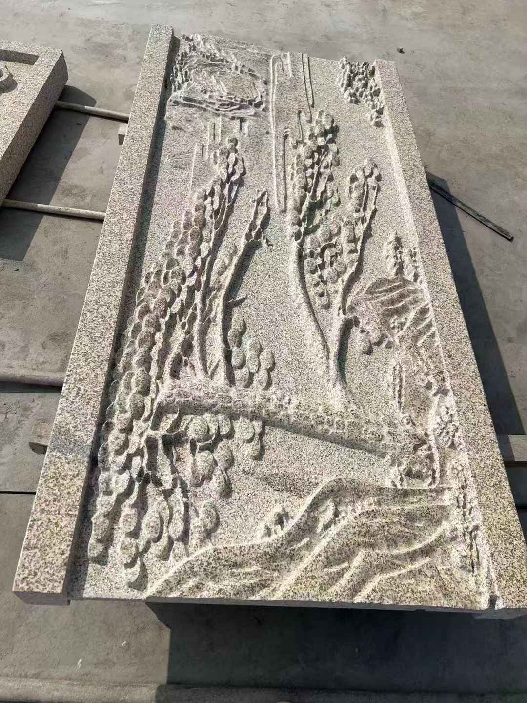 台州 黄金麻雕刻板浮雕迎客松