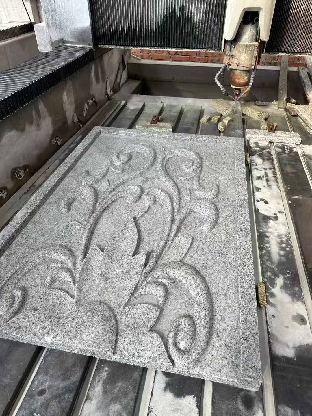 台州 白麻别墅干挂雕花板