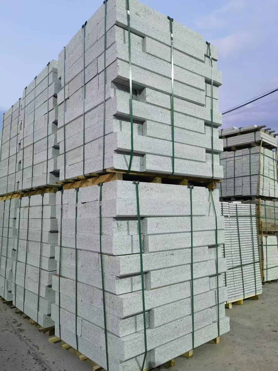 台州 芝麻白花岗岩路沿石，路缘石，路肩石，道牙，立缘石，马路牙子，街沿石，侧石等