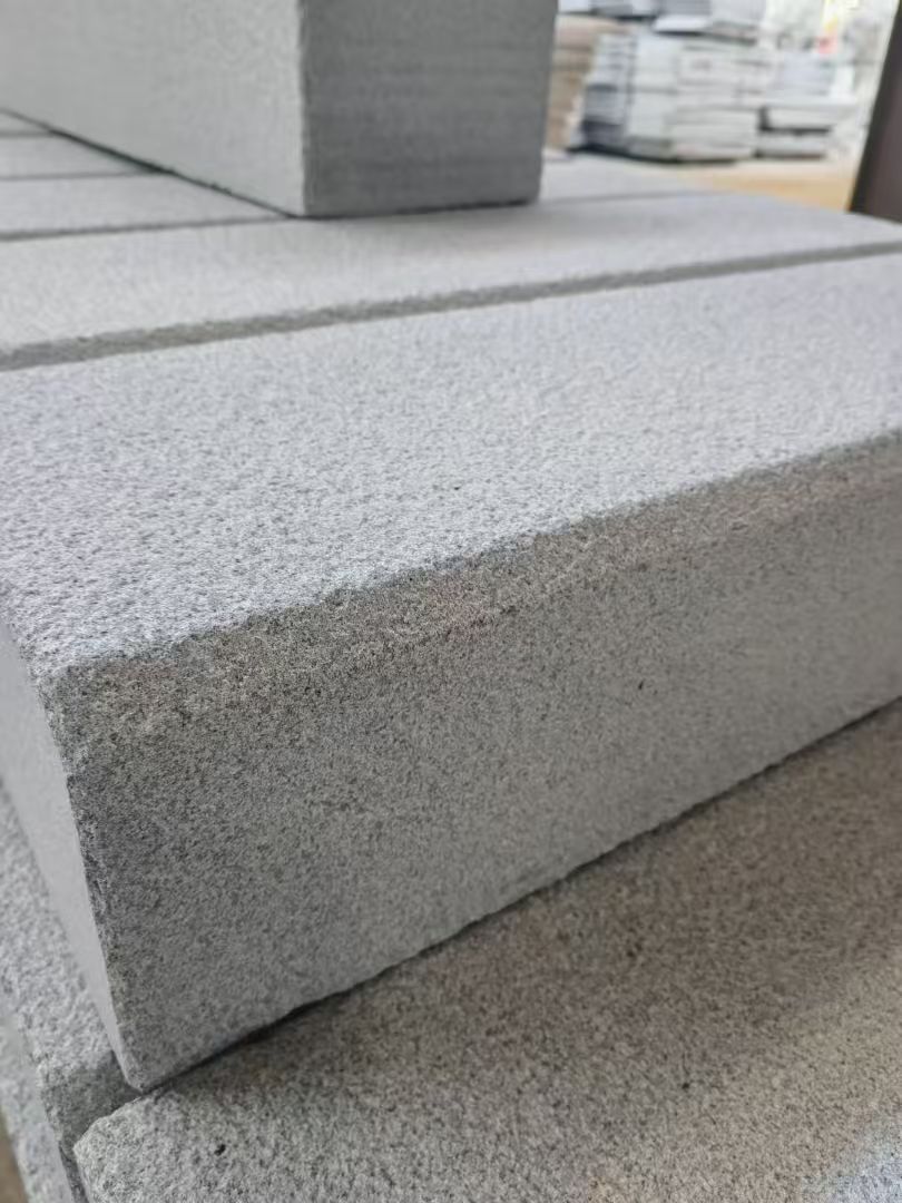 台州 芝麻灰荔枝面路沿石